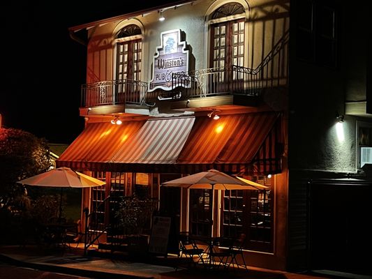 Winston's Pub & Patio by null