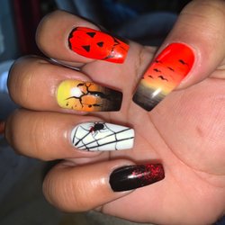 Regal Nails, Salon & Spa - Halloween Nail Design (Right Hand)