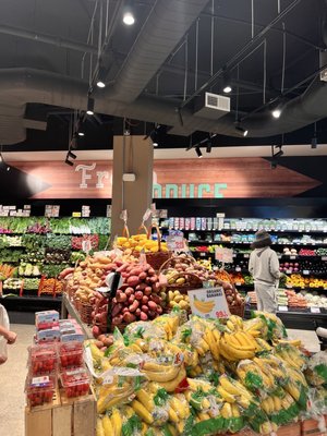 LINCOLN MARKET by null