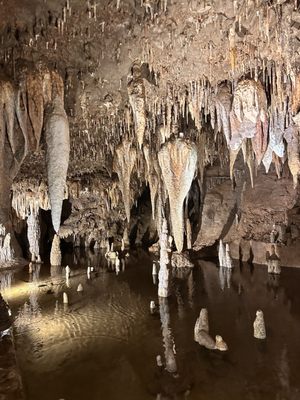 Meramec Caverns by null