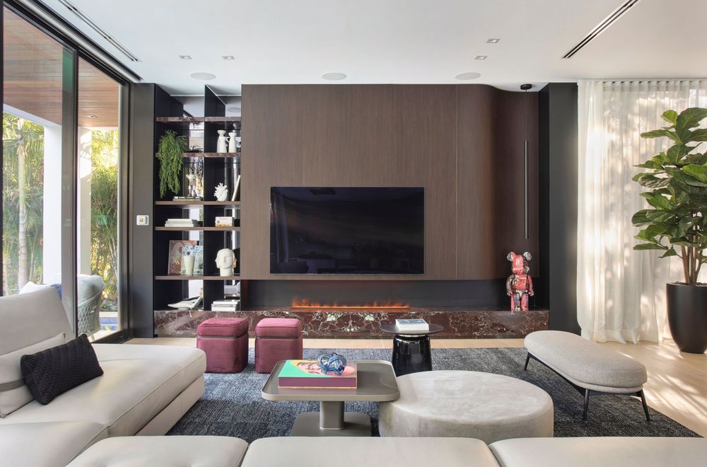 Slide of Select Home Builders