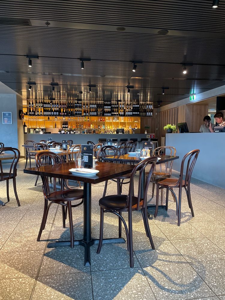 HURRICANE’S GRILL & BAR Top Ryde Shopping Centre Shop R3006 Blaxland Rd Ryde 2112 NSW, Ryde