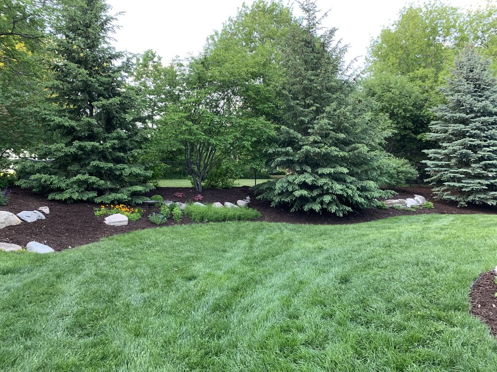 NORTH COUNTRY LANDSCAPING Chanhassen, Minnesota Lawn Services