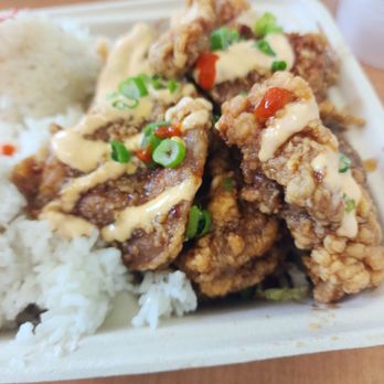 Pine Tree Cafe - Spicy garlic chicken - Breakfast & Brunch Near Me - Kailua-Kona, Hawaii