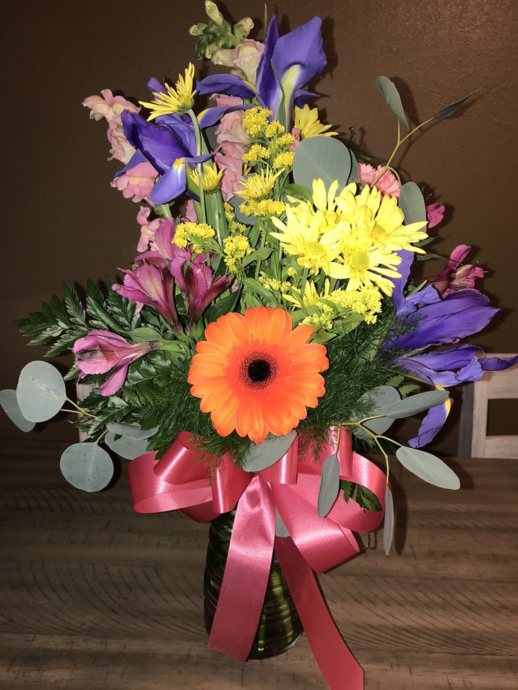 LINDA’S FLOWERS 32 Photos & 39 Reviews 1255 W Battlefield Rd, Springfield, Missouri