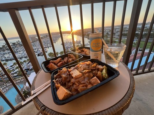 Mama Made Thai by null