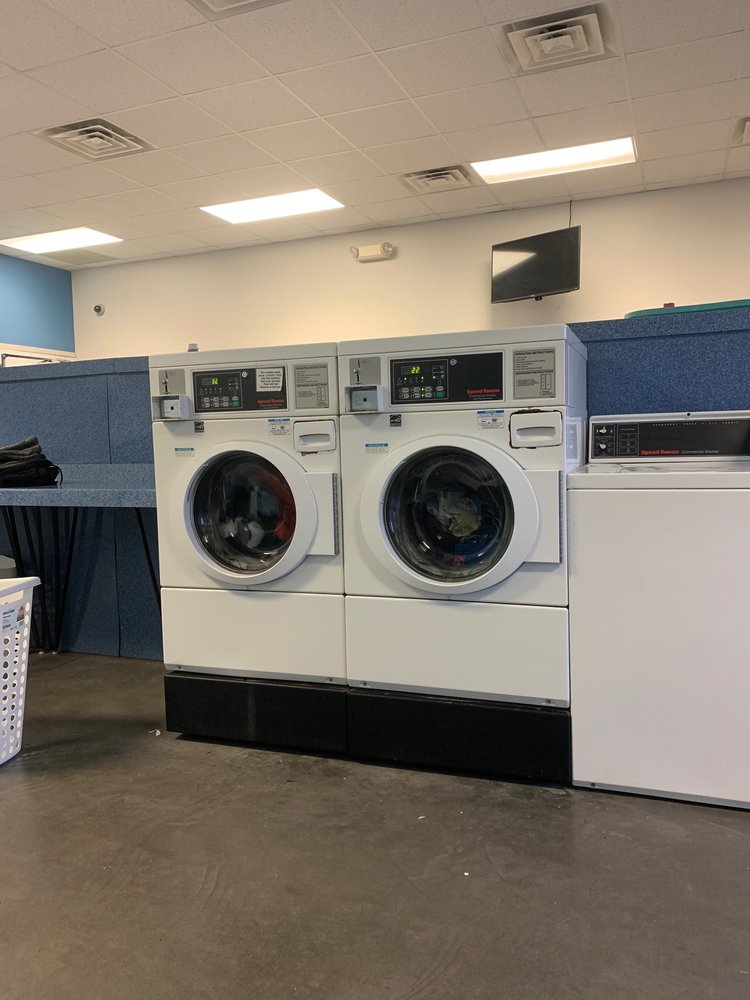 WHITE’S FOODLINER MEDICINE LODGE Updated August 2024 225 S Iliff