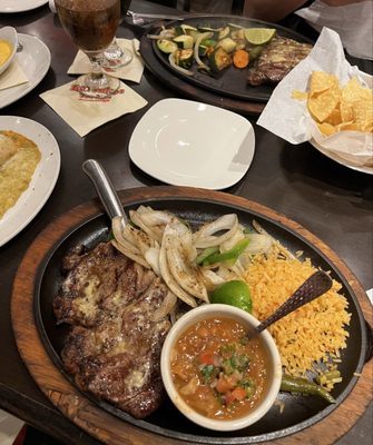 Dos Salsas by null