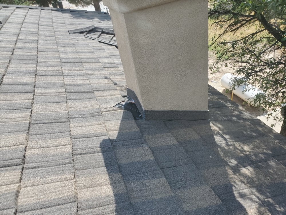 Slide of Puentes Roofing and Construction