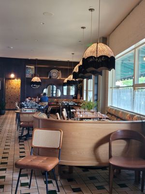 Siti - Southeast Asian by null