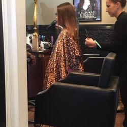 Salon Di Panache - My daughter received an amazing haircut by Allison.
