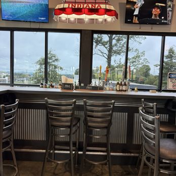 Bubbas Pizzas - Bar - Pizza Near Me - Bedford, Indiana