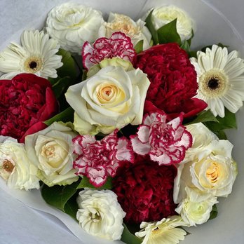 Ristrettos Coffee & Wine - A beautiful bouquet of flowers! - Coffee & Tea Near Me - Maple Valley, Washington Ristrettos Coffee & Wine - A beautiful bouquet of flowers! - Coffee & Tea Near Me - Maple Valley, Washington