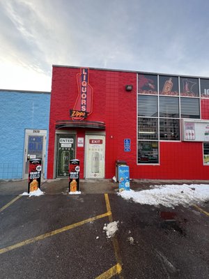 Zipps Liquors by null