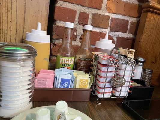 Louie M's Burgerlust by null