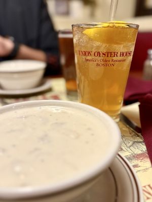 Union Oyster House by null