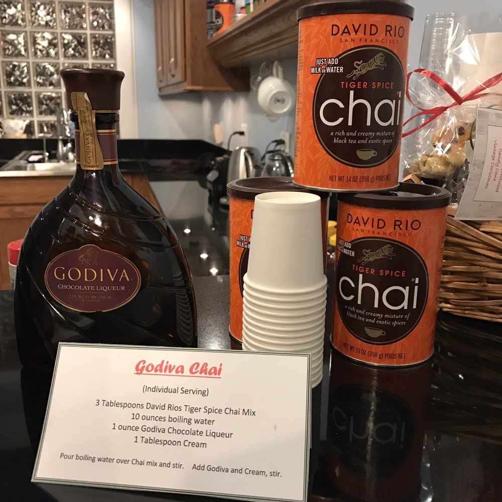 TEA MARKET Updated October 2024 45 Photos & 47 Reviews 329 E 55th