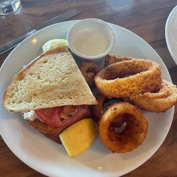 Nick's Seafood Restaurant - Crab sandwhich - Seafood Near Me - Pacifica, California