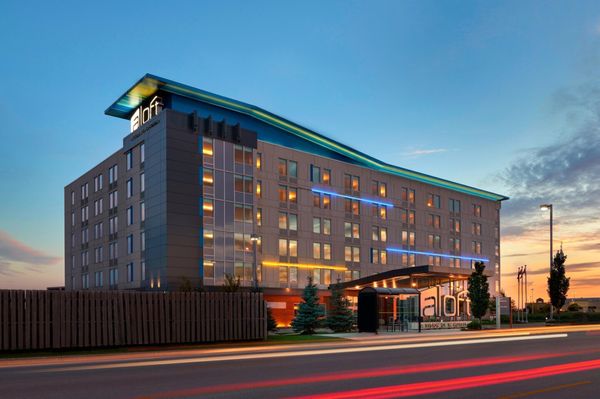 Aloft Vaughan Mills by null