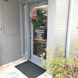 Oxmoor Chiropractic - Front entrance
