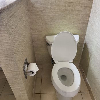 Courtyard by Marriott Charleston Mt. Pleasant - Toilet nook - Hotels Near Me - Mount Pleasant, South Carolina