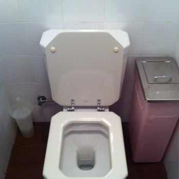 Los Caracoles - Cool square toilets! - Spanish Near Me - Barcelona, B Los Caracoles - Cool square toilets! - Spanish Near Me - Barcelona, B