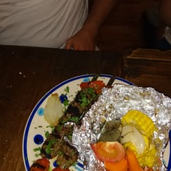 Eretz - Shish kebab con verduras