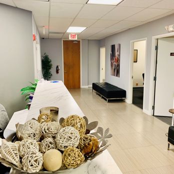 Alexa's Workspaces - Reception Area - Shared Office Spaces Near Me - Hollywood, Florida Alexa's Workspaces - Reception Area - Shared Office Spaces Near Me - Hollywood, Florida