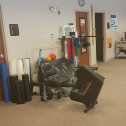 Advanced Physicians - Our Physical Therapy provides all the necessary equipment to help push your body to a full recovery.