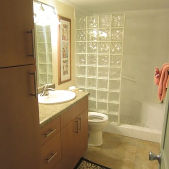 Hale Kai O'Kihei - Bathroom - Hotels Near Me - Kihei, Hawaii Hale Kai O'Kihei - Bathroom - Hotels Near Me - Kihei, Hawaii