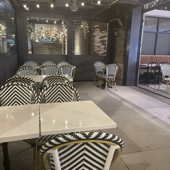 Paris Baguette - Indoor seating - Bakeries Near Me - Columbus, Ohio Paris Baguette - Indoor seating - Bakeries Near Me - Columbus, Ohio