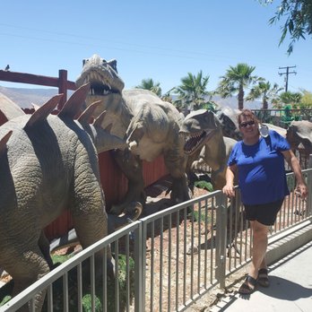 Cabazon Dinosaurs - Museums Near Me - Cabazon, California