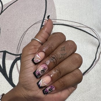 Le Lani Nail Spa - Nail Salons Near Me - Los Angeles, California
