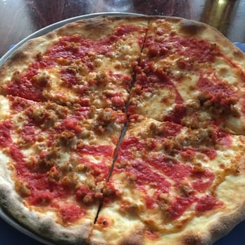 Gianna's - Sausage mini pizza - Italian Near Me - Yonkers, New York