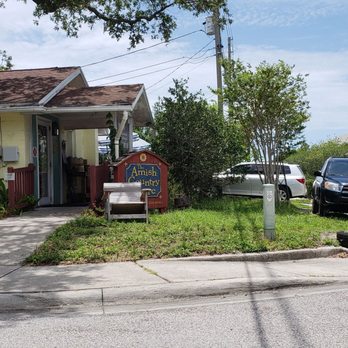 Amish Country Store - Small Store sitting on the corner - Gift Shops Near Me - Largo, Florida