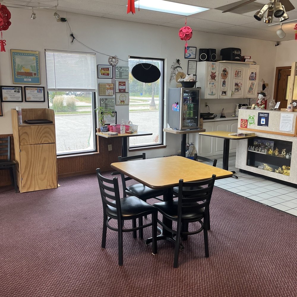 China Star - Dining area - Chinese Near Me - Monona, Wisconsin