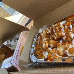 Toppers Pizza - Buffalo Chicken Mac Mac N Cheese