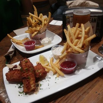 Oliver's Market - Fish fry and garlic fries - Grocery Near Me - Windsor, California