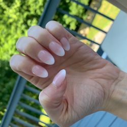 Trendy Nails And Spa - French ombré dip set with tips