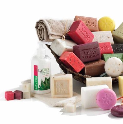 Benefit Cosmetics Boutique & Brow Bar by null