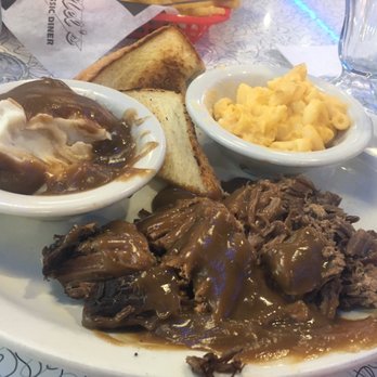Mel's Diner - Delicious pot roast - Diners Near Me - Pigeon Forge, Tennessee