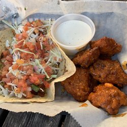 Asado - Taco with wings