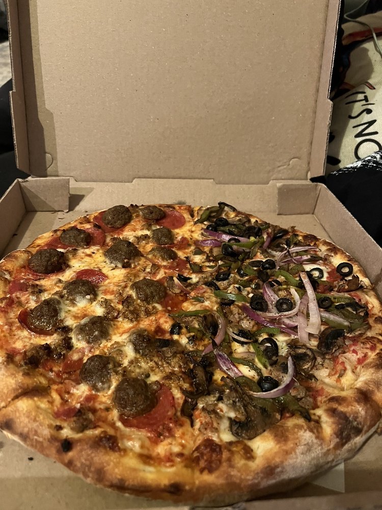 Saccone's Pizza & Subs