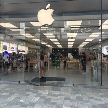 Apple Ala Moana - Store entrance - Computers Near Me - Honolulu, Hawaii Apple Ala Moana - Store entrance - Computers Near Me - Honolulu, Hawaii