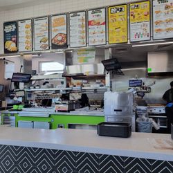 Del Taco - Kitchen and menu