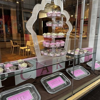 Abby Girl Sweets - a display of cupcakes - Cupcakes Near Me - Cincinnati, Ohio Abby Girl Sweets - a display of cupcakes - Cupcakes Near Me - Cincinnati, Ohio