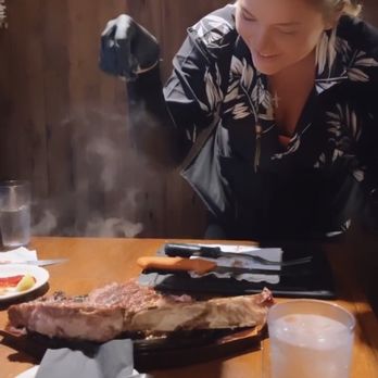 Aloha Steak House - Salt bae - Steakhouses Near Me - Honolulu, Hawaii Aloha Steak House - Salt bae - Steakhouses Near Me - Honolulu, Hawaii