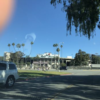 Rose Bowl Stadium - Entry from front - Stadiums & Arenas Near Me - Pasadena, California Rose Bowl Stadium - Entry from front - Stadiums & Arenas Near Me - Pasadena, California