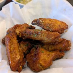 Garlicky chicken wings