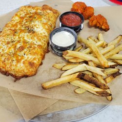 Chuck E. Cheese - Combo appetizer
